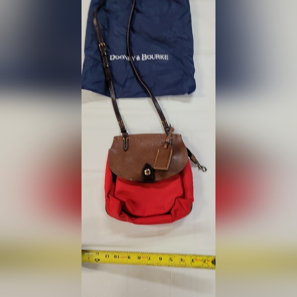 Dooney & Bourke Designer Red Saddle Bag Flap Crossbody Purse Handbag - Picture 3 of 10